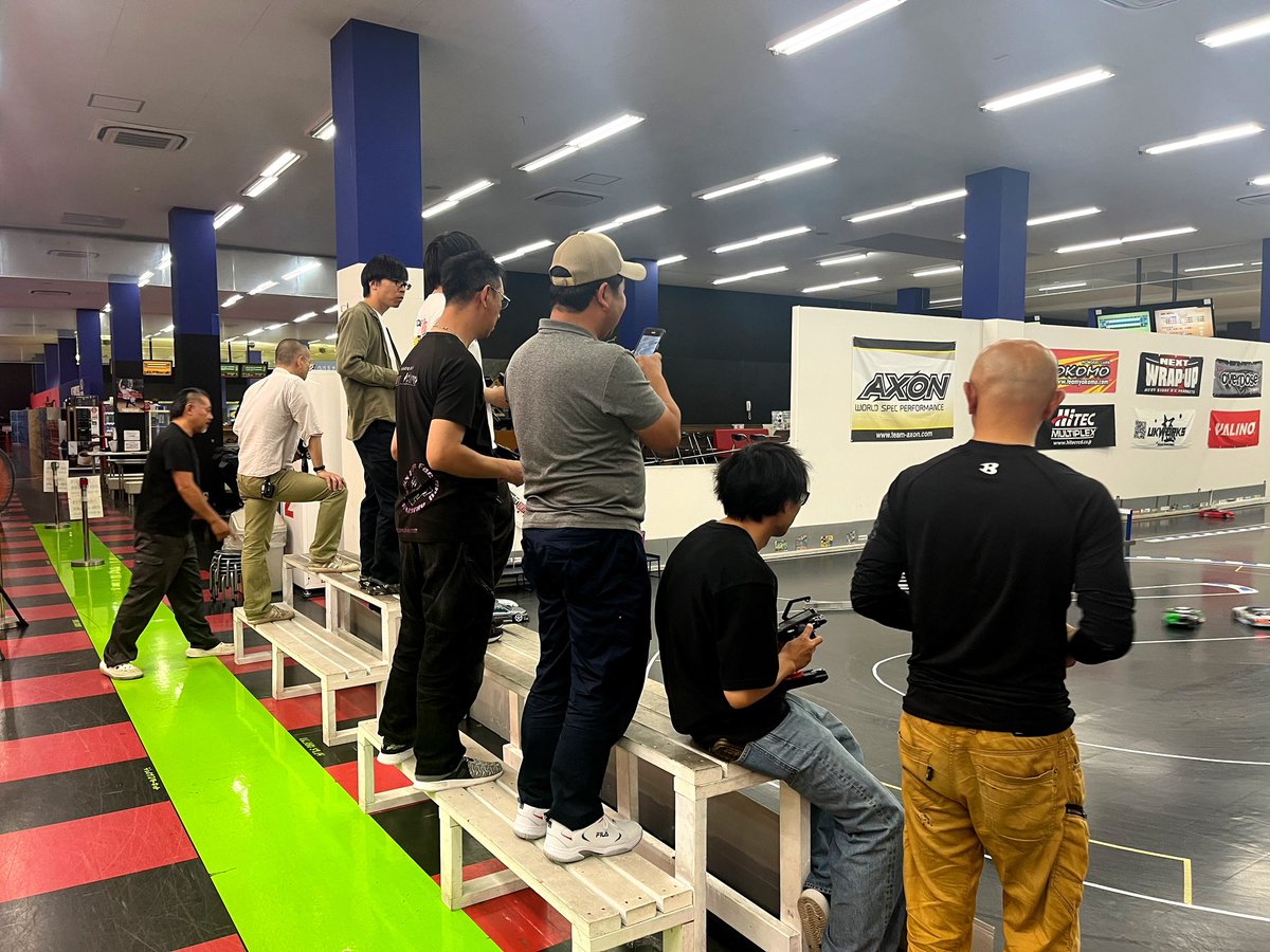 joyusrccircuit's tweet photo. レイアウト変更完了です👍
皆様お手伝いありがとうございました😆
#東北スタイル https://t.co/9Q5nlJElX2