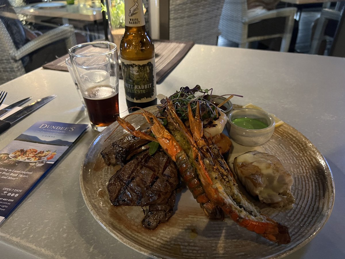 amanoiki's tweet photo. カンガルー食べたどーーー！
去年シドニーで忘れたからな
でも結局どんな味か分かんない〜全部美味しいけど1人で食う量じゃない
自分の写真に筋トレ生放送してる人いてマジおもろ〜
ゴーグル忘れたけど秒で（ずっとできてない）背泳ぎできるようになる自分マジ天才〜 https://t.co/Sj0vI1LePJ
