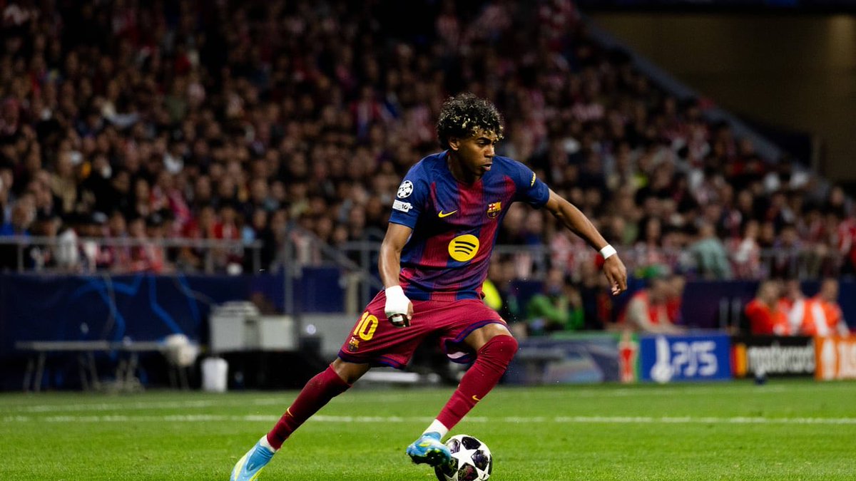 fcb_shaw's tweet photo. OFFICIEL : Yamal termine meilleur joueur de la Liga à 18 ans.

Il pouvait prendre aussi le meilleur jeune joueur de la saison 🤣🤣 https://t.co/xIiouurdlS