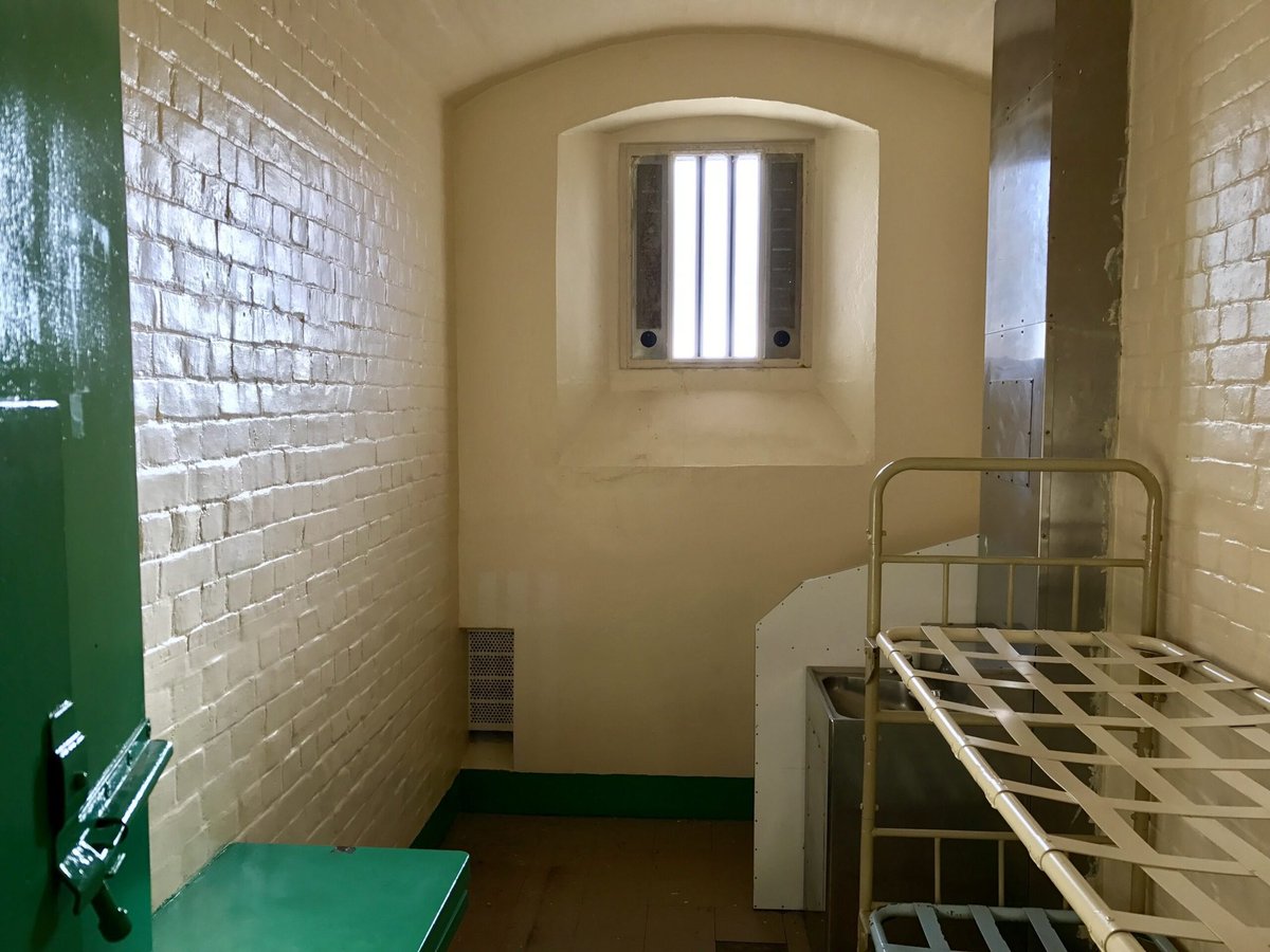 haveigotnews's tweet photo. Andrew Mountbatten-Windsor sub-let property on the Royal Lodge estate despite not paying any rent himself, good luck trying that in his next potential accommodation courtesy of the crown https://t.co/P3kEtGhS9J