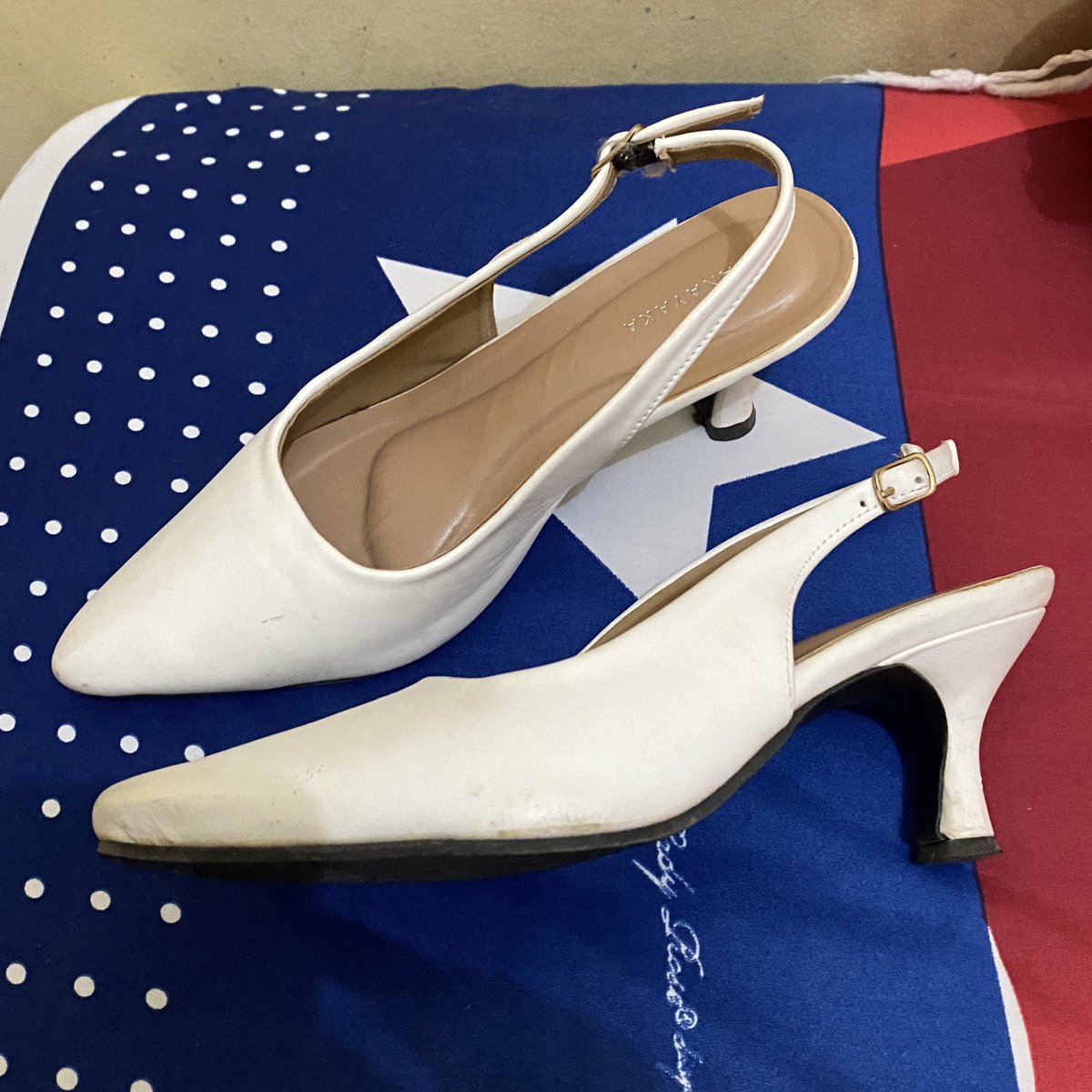 shopp_handeu's tweet photo. Kenapa brand local satu ini underrated yaa???😭 padahal heels nya affordable dan awet banget bjirr😩💗 https://t.co/8zM7zmzWNW