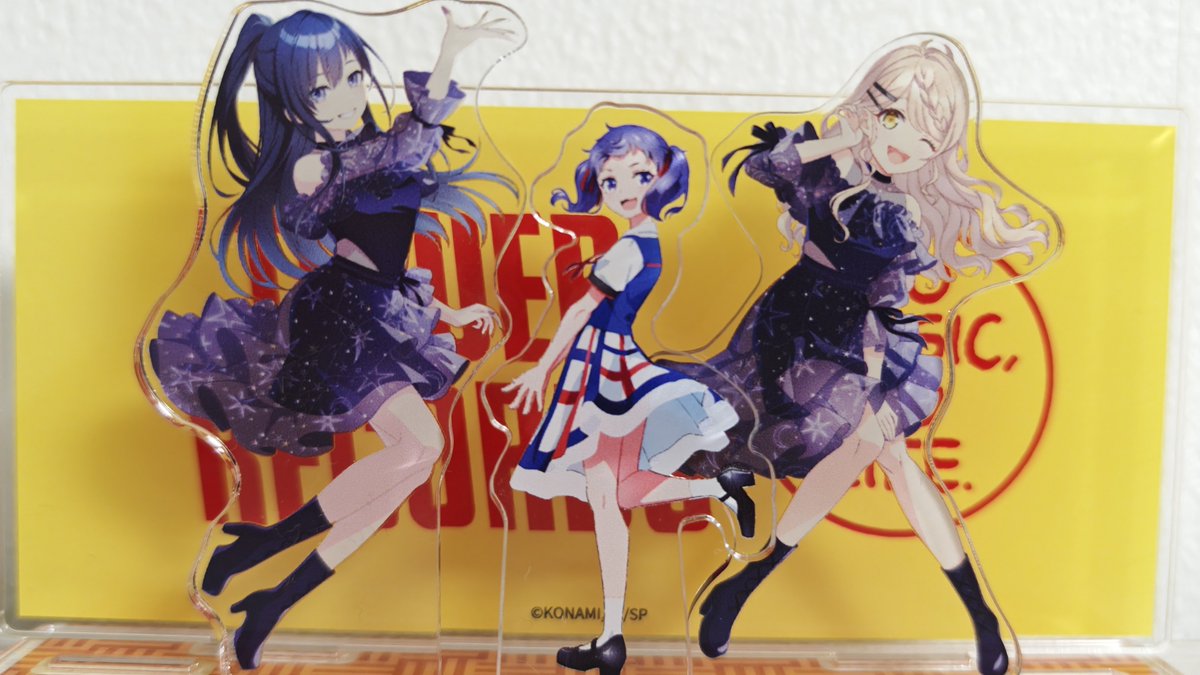 タワレコ新宿コラボのアクリルジオラマとシャインポストFCの繋がる 