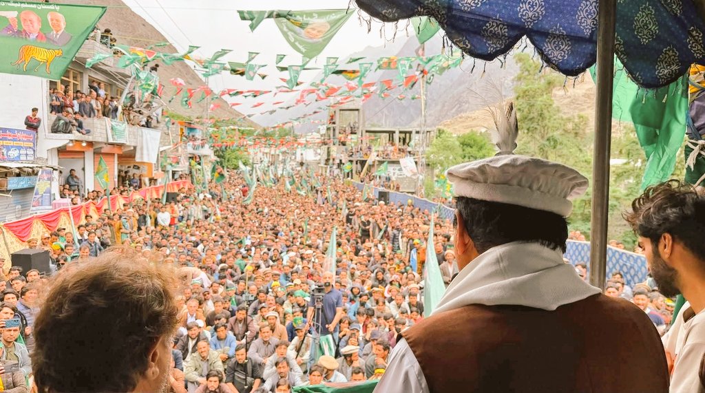 ElectPMLN2025's tweet photo. Last 6 hours of Campaign!
Massive Jalsa in GBLA10 Rondu!
Minister Amir Muqam addressed Massive Jalsa for PMLN candidate Wazir Hasan.
#GBLA10 #Rondu #GBSherKa #PMLN https://t.co/k33BPfSwDd