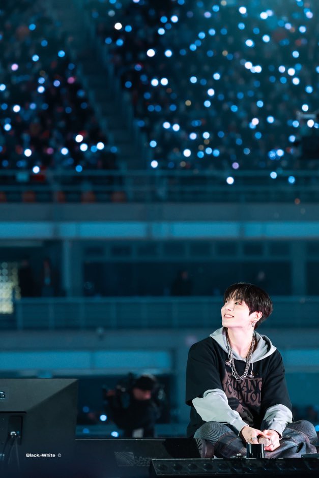 SAINT3J's tweet photo. IM GONNA CRYYYYYYYYYYYYYYYY 😭😭😭😭😭😭😭😭😭 https://t.co/DNutG3sw5q