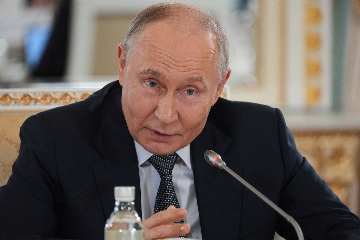 Osint613's tweet photo. Putin: Russia is deliberately cooling its economy for the sake of its long-term health. https://t.co/8YgHv4xfJi