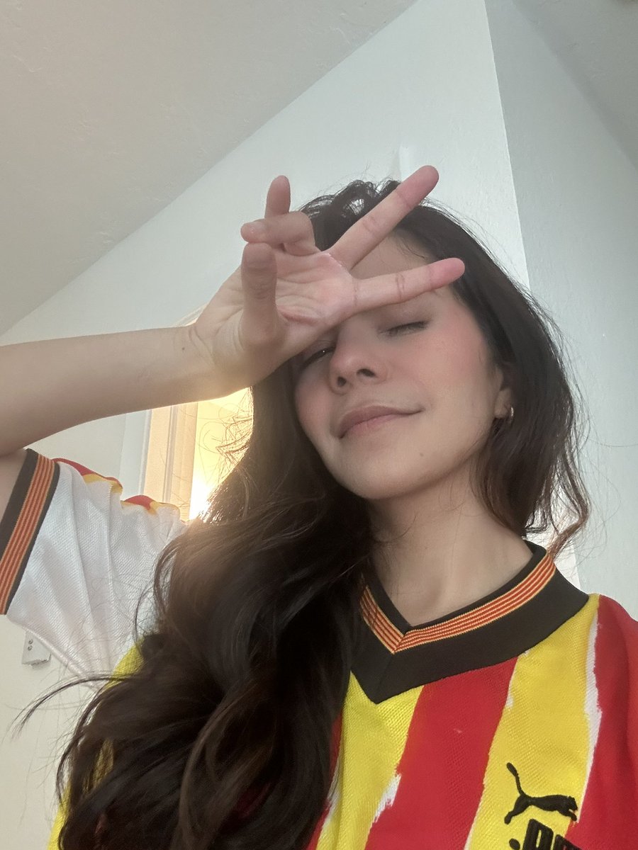 strictlycowgirl's tweet photo. Nobody at work knows I’m wearing the Catalunya 95-96 home jersey ✌️

Visca Catalunya!!! https://t.co/tALxXN6HXh
