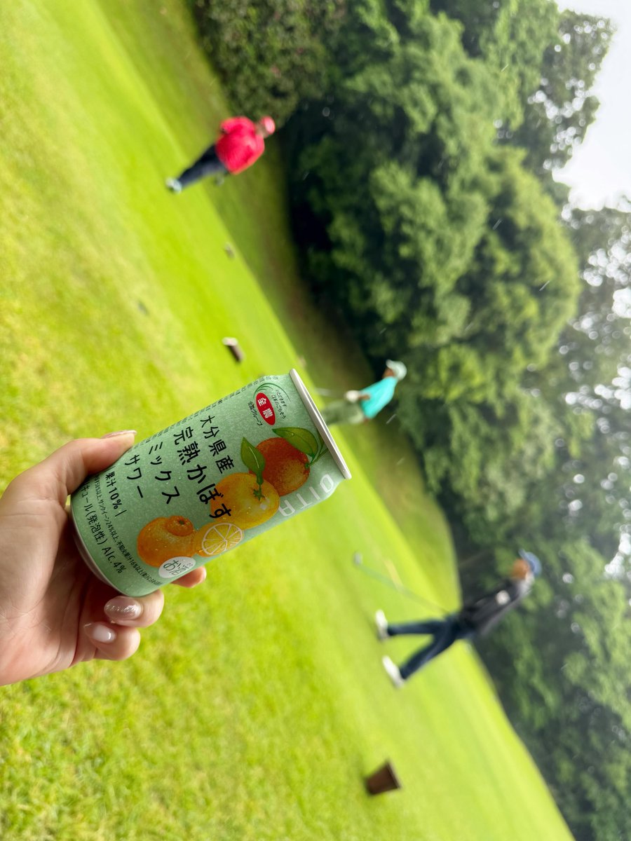 SnowStorman's tweet photo. 今日はゴルフ日和⛳️☀️
久しぶりにのんびりラウンドして、自然の中でリフレッシュできました✨
帽子とマイタンブラーと一緒に、最高のひととき😊
#ゴルフ #ゴルフ女子 #ゴルフ好きな人と繋がりたい #ゴルフ日和 #ラウンド日記 #自然 #リフレッシュ #休日の過ごし方 #風景写真 #ゴルフ場 #ゴルフライフ https://t.co/VUxg02iBJE