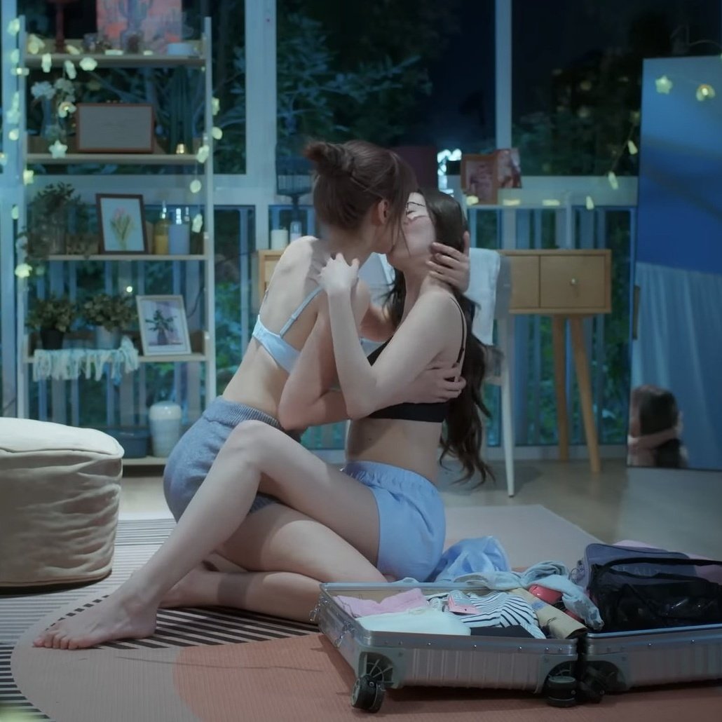 sapphics like: tweet media