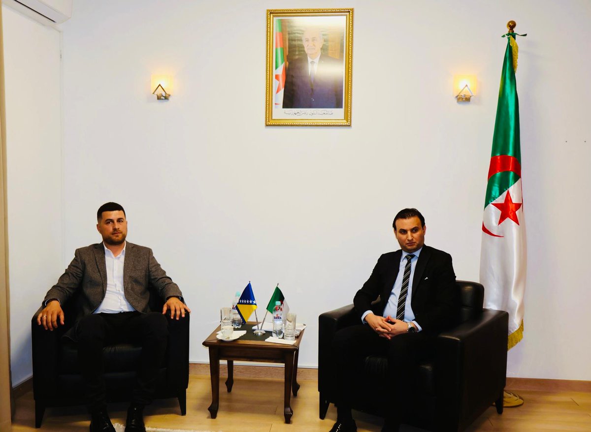 FIPA_BiH's tweet photo. Direktor @FIPA_BiH  Marko Kubatlija razgovarao je s ambasadorom @AmbSarajevo2025  Nj. E. Mohammedom Meraimijem, o predstojećim aktivnostima na organizaciji učešća privredne delegacije Bosne i Hercegovine na 57. Međunarodnom sajmu Alžira  2026, koji će se održati od 22-27. juna. https://t.co/zxMOI8747T