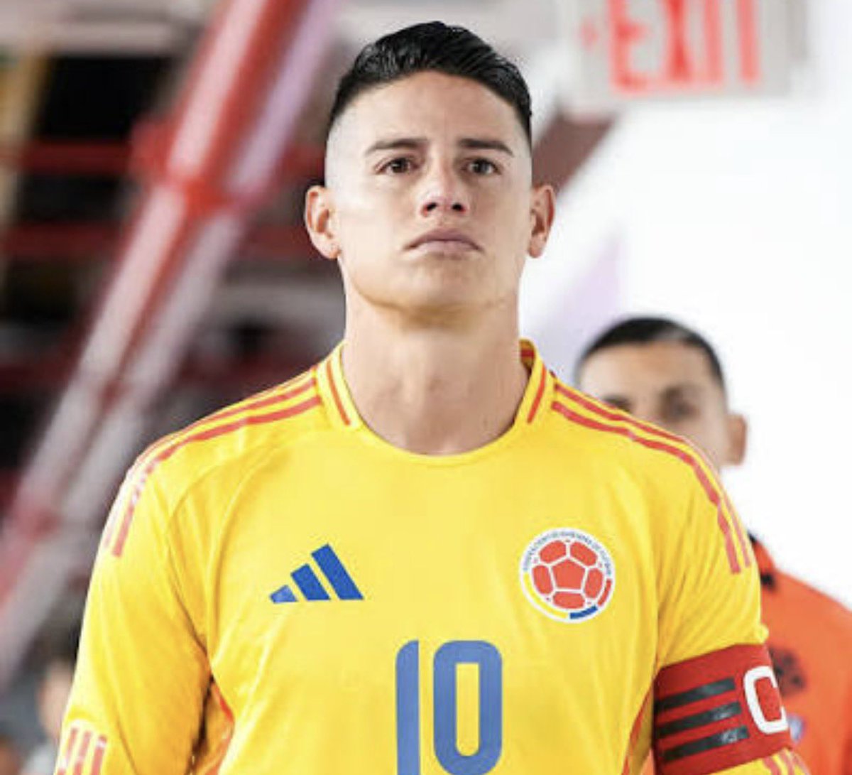 gustav0cardenas's tweet photo. En Venezuela, la izquierda provocó que la selección quedara eliminada al poner al peor presidente de la FVF de su historia, con nefastos resultados.

En Argentina, la izquierda lleva semanas en una campaña anti-Messi, incluso deseando que se lesione o que la selección sea eliminada porque Leo se tomó fotos con Trump.

En Colombia, la izquierda prohibió usar la camiseta de la selección, atacan a James Rodríguez por un supuesto desplante a la hija de Petro y ahora desean que los goleen en el Mundial.

La izquierda siempre estará en contra del país si este no satisface sus caprichos infantiles.

Son enemigos de la sociedad.