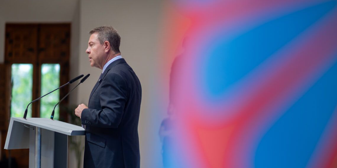 CLMpressDigital's tweet photo. García-Page se compromete con llegar, en 2028, a los dos millones de euros de financiación para estrategias de integración de https://t.co/VdkrtwH0Wh @pscmpsoe @garciapage #Page #euros #financiacion #estrategias #integracion #pueblo #gitano https://t.co/qACRRDn0Xa