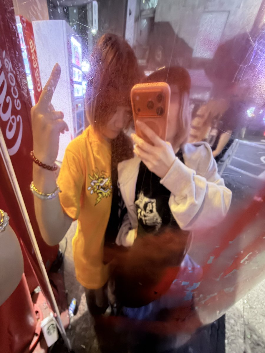 Yu666Yu0129's tweet photo. AA＝vs Dragon Ash
初めての対バンやれました
かっこいいすぎる😎
#DragonAsh https://t.co/zsbMTMuqif