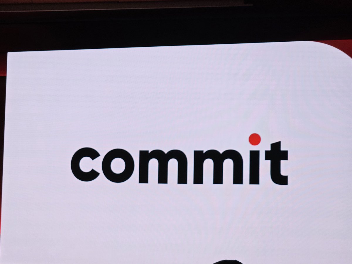 aamormo's tweet photo. Llego al turno de tarde de la @commitconf, creeis que se hablará de IA? https://t.co/VvD5eyhXGw