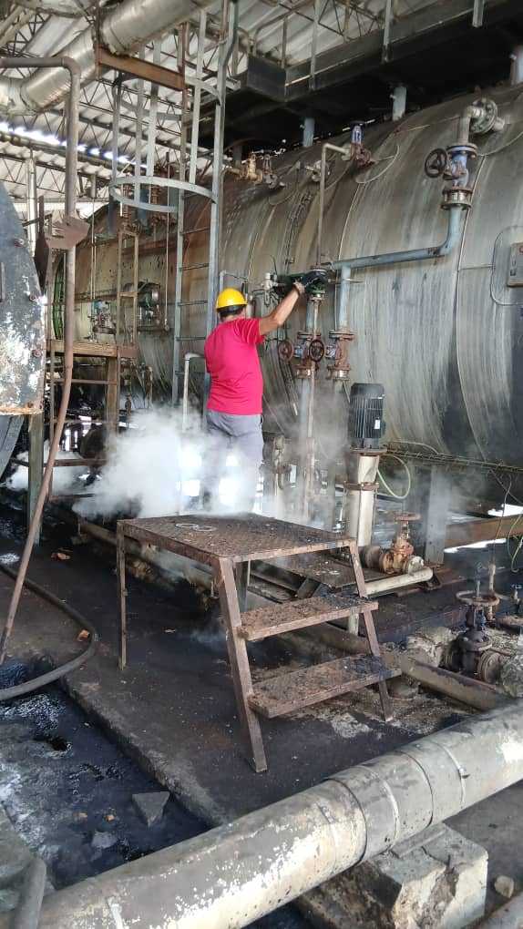 RefSergioSoto's tweet photo. En el Día Mundial del Medio Ambiente, la Refinería Sergio Soto destaca la importancia de los monitoreos de aire y agua como herramientas esenciales para garantizar la sostenibilidad de sus operaciones. 
@mijail_cre43480 https://t.co/Gskfbrmmpz