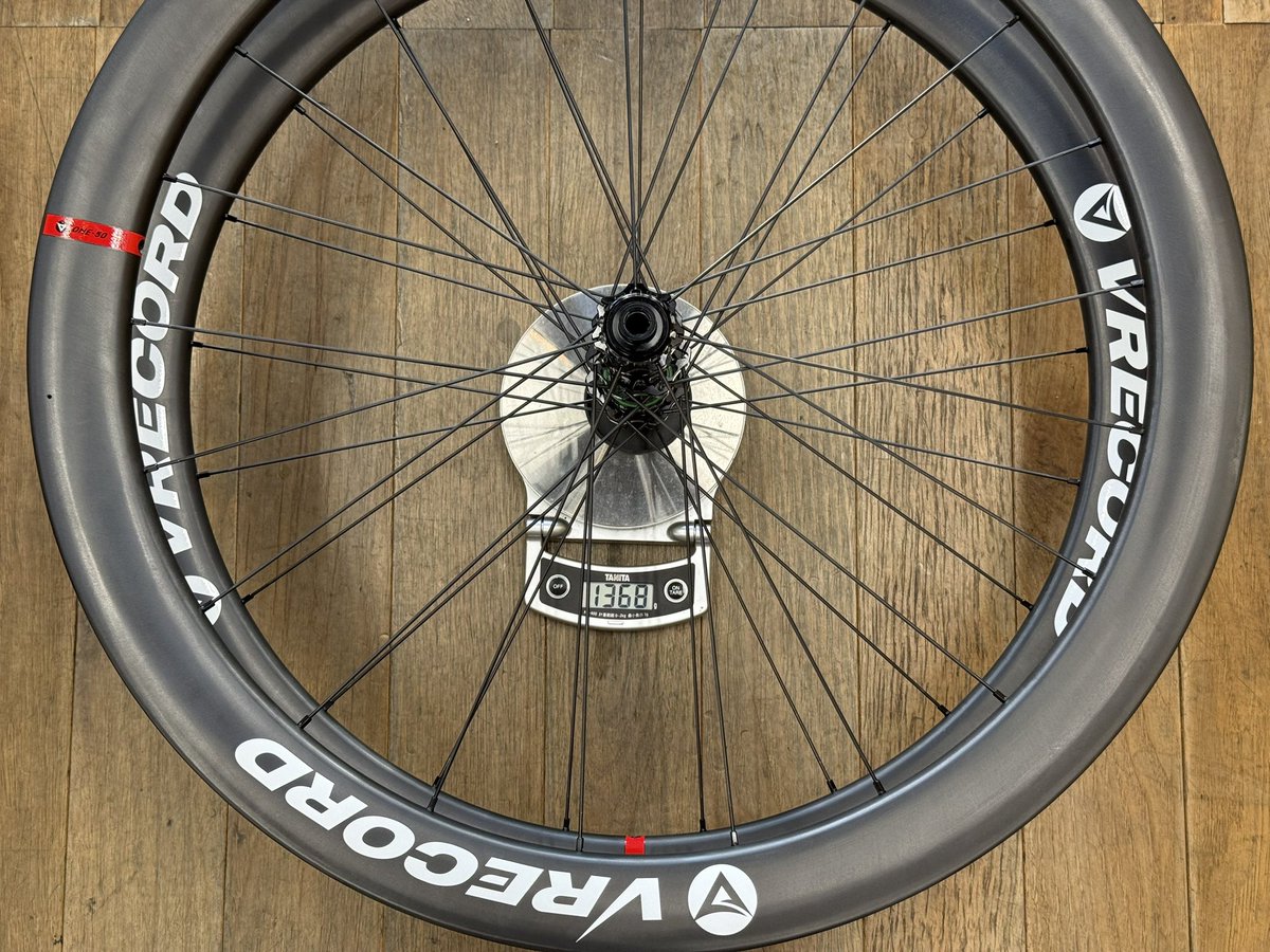BiciclettaShido's tweet photo. 2025年シーズンのJプロツアーで最も勝ったホイールブランドVRECORDの取り扱いも開始してます。
Astemo宇都宮ブリッツェンの選手達が欲しい性能を手の届きやすい価格で実現した同ブランドのホイール、興味ありませんか?
VRECO ONE50(TEAM EDITION)在庫あり〼
¥178,000-(https://t.co/Mw2oREiXKq) https://t.co/IzI7jx4EEP