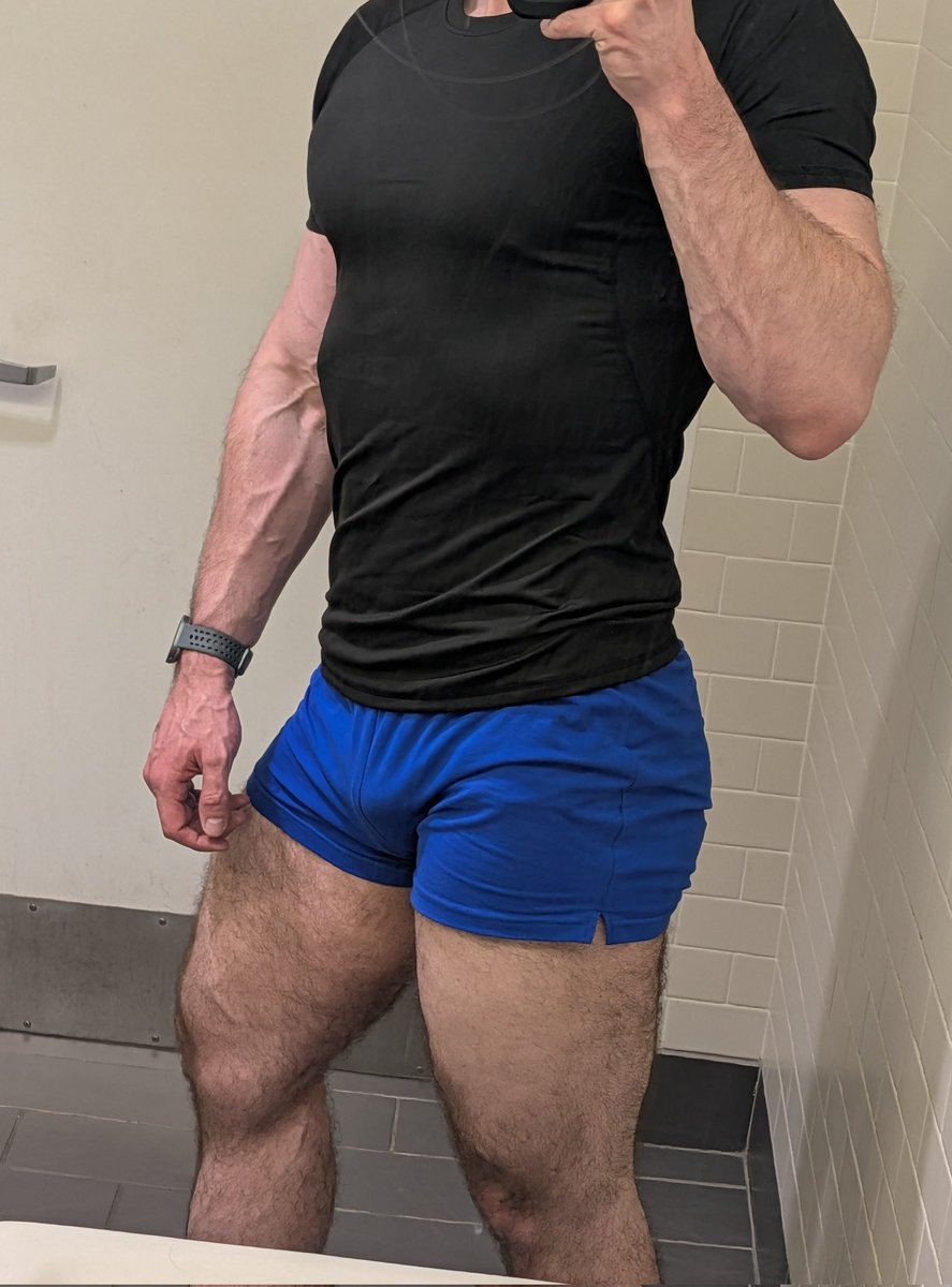 MuscleFantasy18's tweet photo. How we feelin bout the short shorts? 😝 https://t.co/8Z3Gw0kRk1