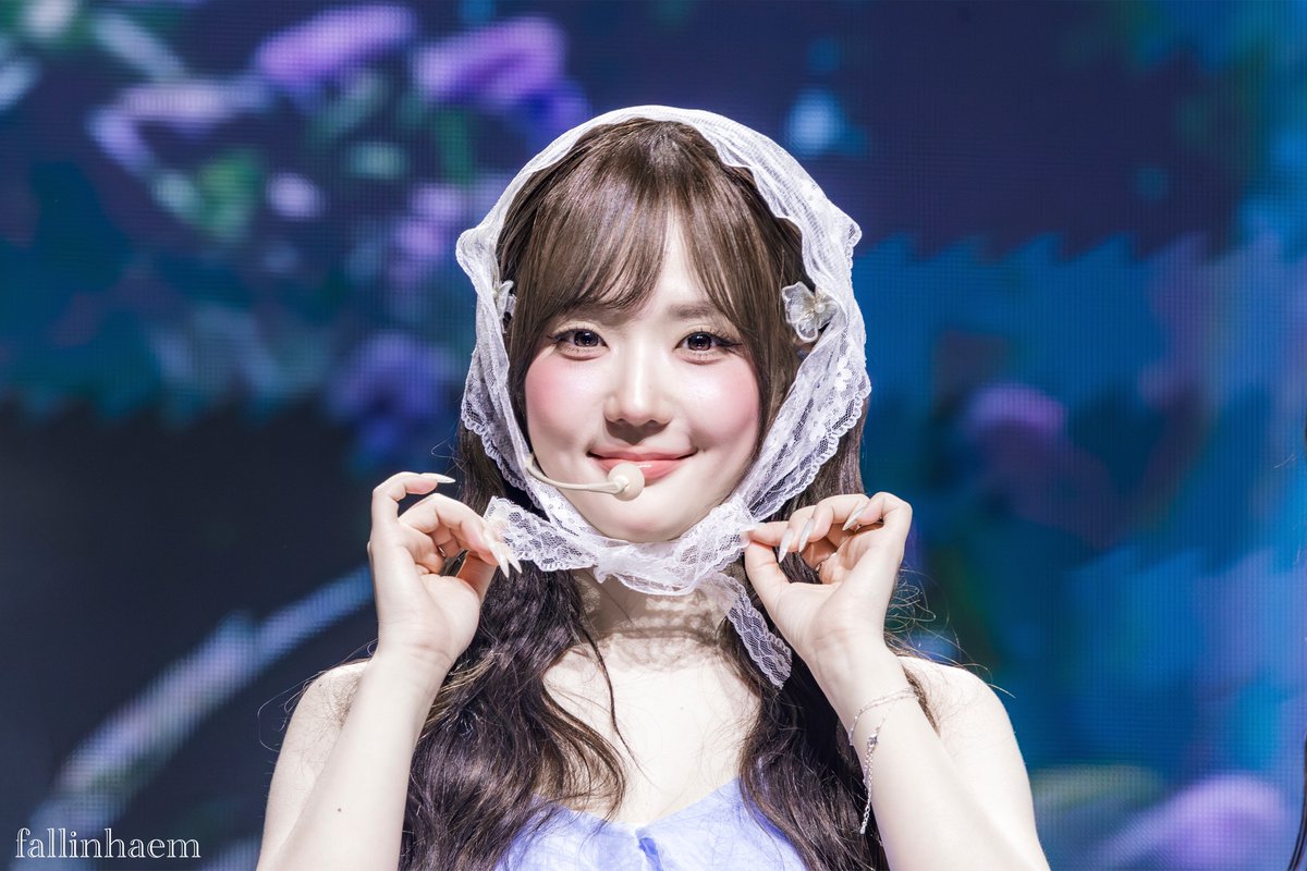 fallinhaem's tweet photo. 260601

Showcase HQ

#트리플에스 #윤서연 #서연
#tripleS #Seoyeon https://t.co/VRKVjIQLnl
