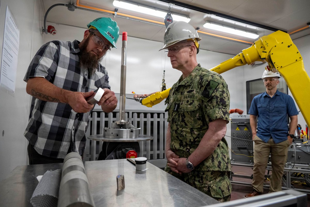 USNavyNNPP's tweet photo. Chief of Naval Operations Adm. Daryl Caudle and Master Chief Petty Officer of the Navy John Perryman recently toured Puget Sound Naval Shipyard and Intermediate Maintenance Facility in Bremerton, Washington.

#technicalexcellence | #peoplegetthingsdone | #harnesstheatom https://t.co/n6VLJZrUuN