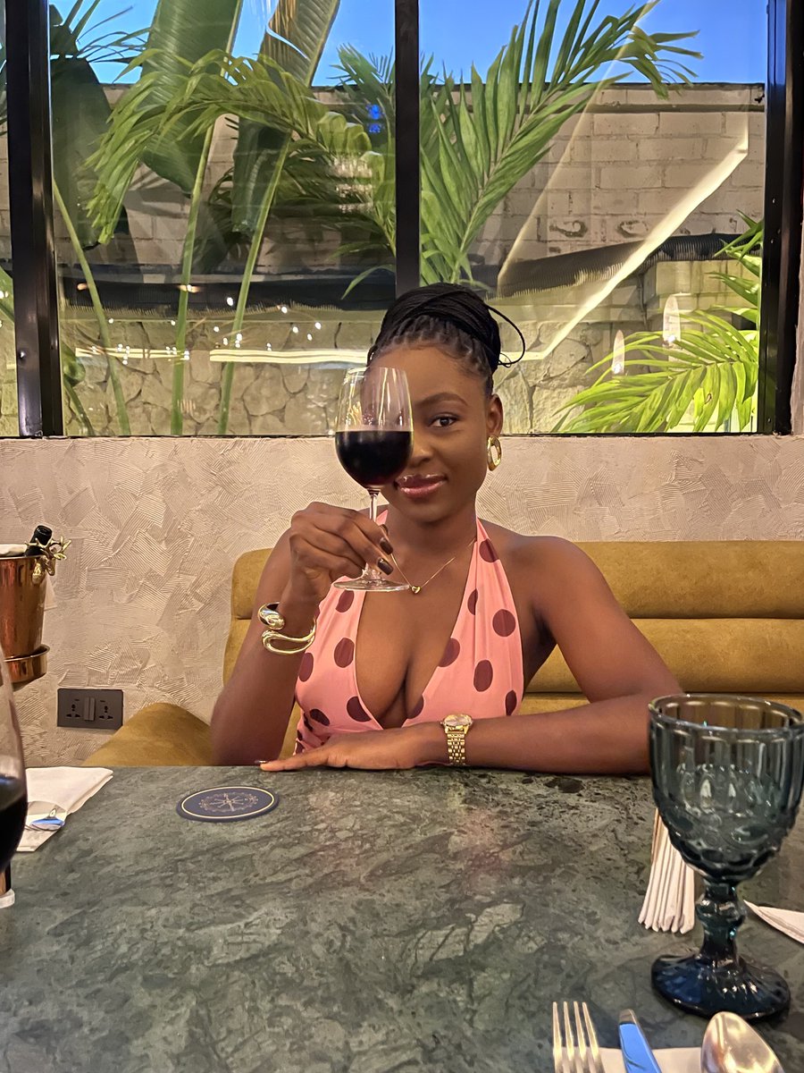 Dinmahhhh's tweet photo. happy birthday to me🎉🎊🎂 https://t.co/ebAF944ji7