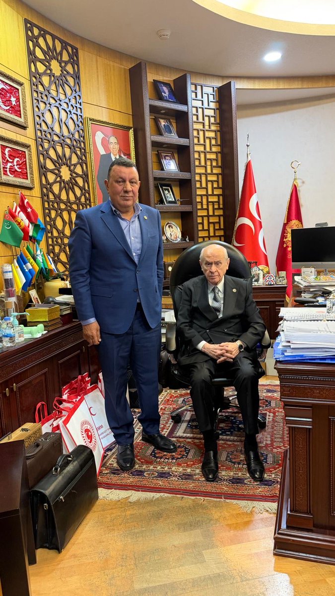 iozyavuz1963's tweet photo. 24 Ocak 2015 tarihinden bu yana, 4 dönem boyunca, 11 yılı aşkın süredir büyük bir özveri ve fedakârlıkla Şanlıurfa İl Başkanlığı görevini yürüten Sayın Mahmut Güneş’in ve Şanlıurfa İl ve İlçe Teşkilatlarımızın görevleri, bugün itibarıyla Sayın Genel Başkanımız Devlet Bahçeli’nin tensipleriyle sona ermiştir.

6 Mart 2027 tarihinde gerçekleştirilecek MHP Büyük Kurultayı’na hazırlık süreci kapsamında, Sayın Osman Mutlu Şanlıurfa İl Başkanı olarak görevlendirilmiştir.

Geçmişten bugüne teşkilatımıza hizmet eden başta Sayın Mahmut Güneş olmak üzere tüm il ve ilçe başkanlarımıza, yönetim kurulu üyelerimize ve dava arkadaşlarımıza emekleri ve katkıları için teşekkür ediyorum.

Şanlıurfa İl Başkanlığı görevine atanan Sayın Osman Mutlu’ya, il ve ilçe yönetimlerimize yeni görevlerinde üstün başarılar diliyorum.

Liderimiz Sayın Devlet Bahçeli’nin emrinde, gösterdiği hedefler doğrultusunda ve ülkücü hareketin izinde yürümeye kararlılıkla devam edeceğiz.