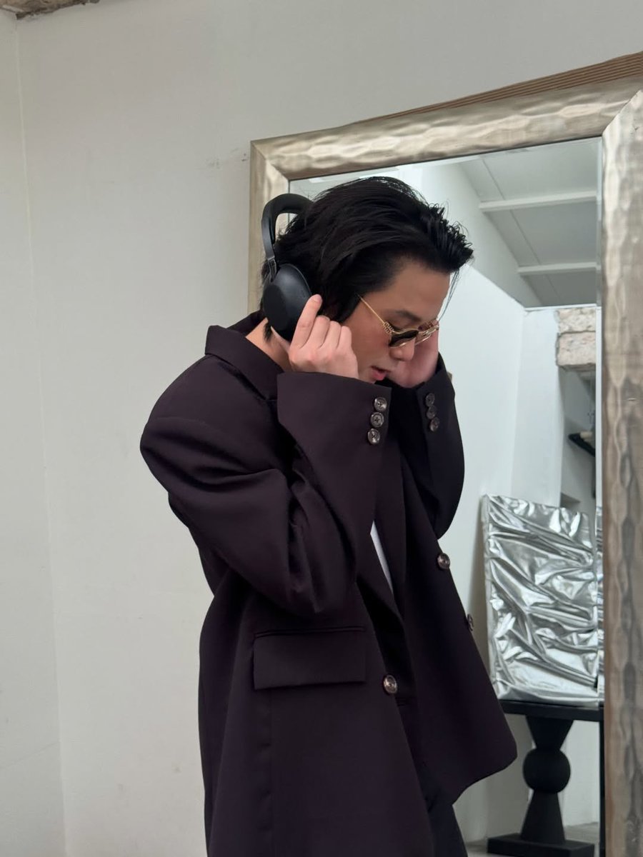 JMJFans's tweet photo. 🖤🎧🎼
#JamyJamess
#Sony #1000XTHECOLLEXION #MasterTheArtOfListening https://t.co/ufS9hCTkis