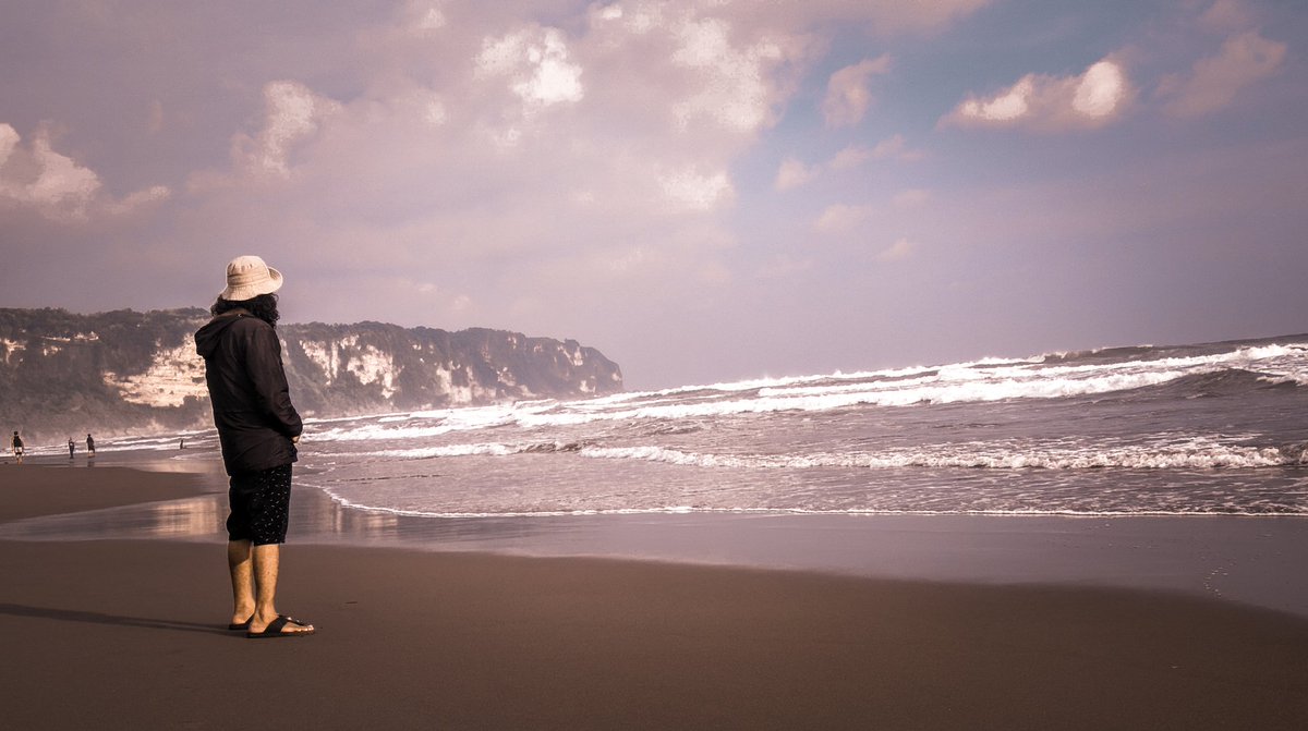 SeorangDia__'s tweet photo. Ikutan voto tanpa wajah.
#RandomVisual https://t.co/XlzOuXGo81