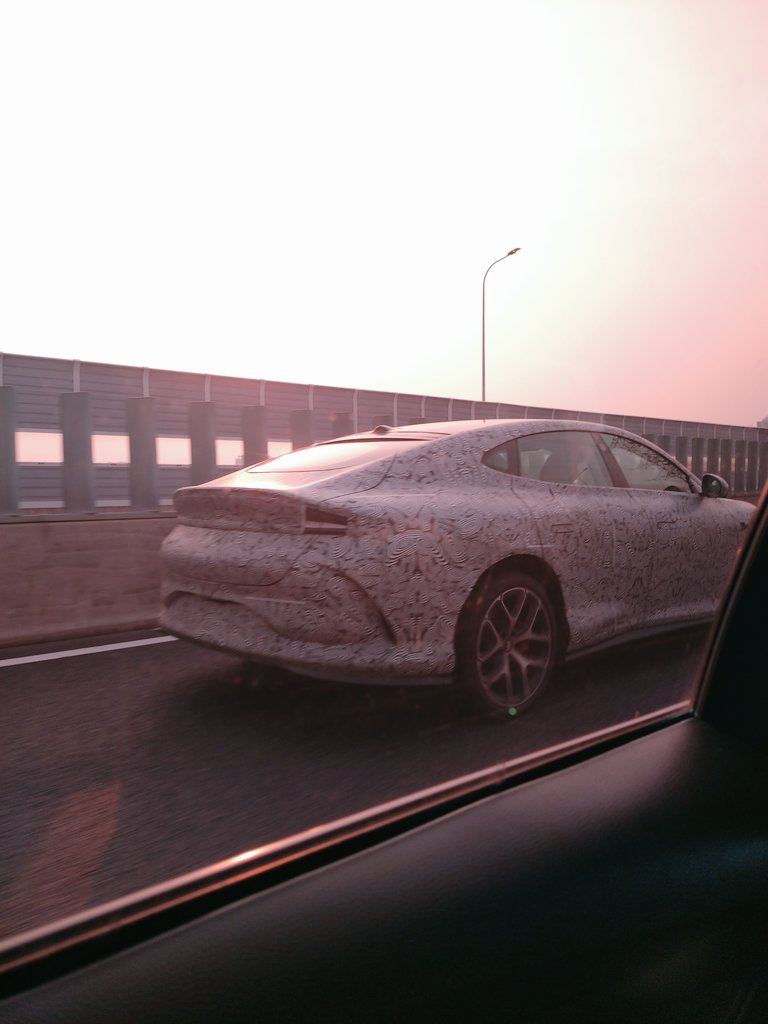spitz1987km's tweet photo. そう言えば帰ってきたときテスト車見た。どこのだろ？ https://t.co/vgui7kg9yH