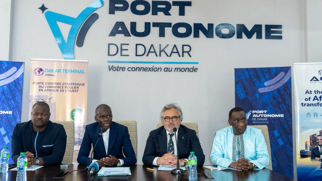 portdakar's tweet photo. Le 3 juin 2026, le Port Autonome de Dakar a signé avec MSC et AGL pour une étude stratégique sur Ndayane.
Un pas décisif vers un hub maritime régional, compétitif et durable en Afrique de l’Ouest 🌍✨
#PortAutonomeDeDakar #Ndayane #MSC #AGL #HubAfricain #Logistique #Maritime https://t.co/pFk9mYhzms