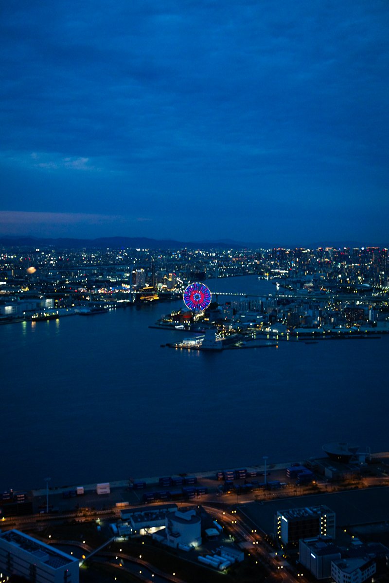watamfu's tweet photo. Blue Hour https://t.co/neXce3vKr1
