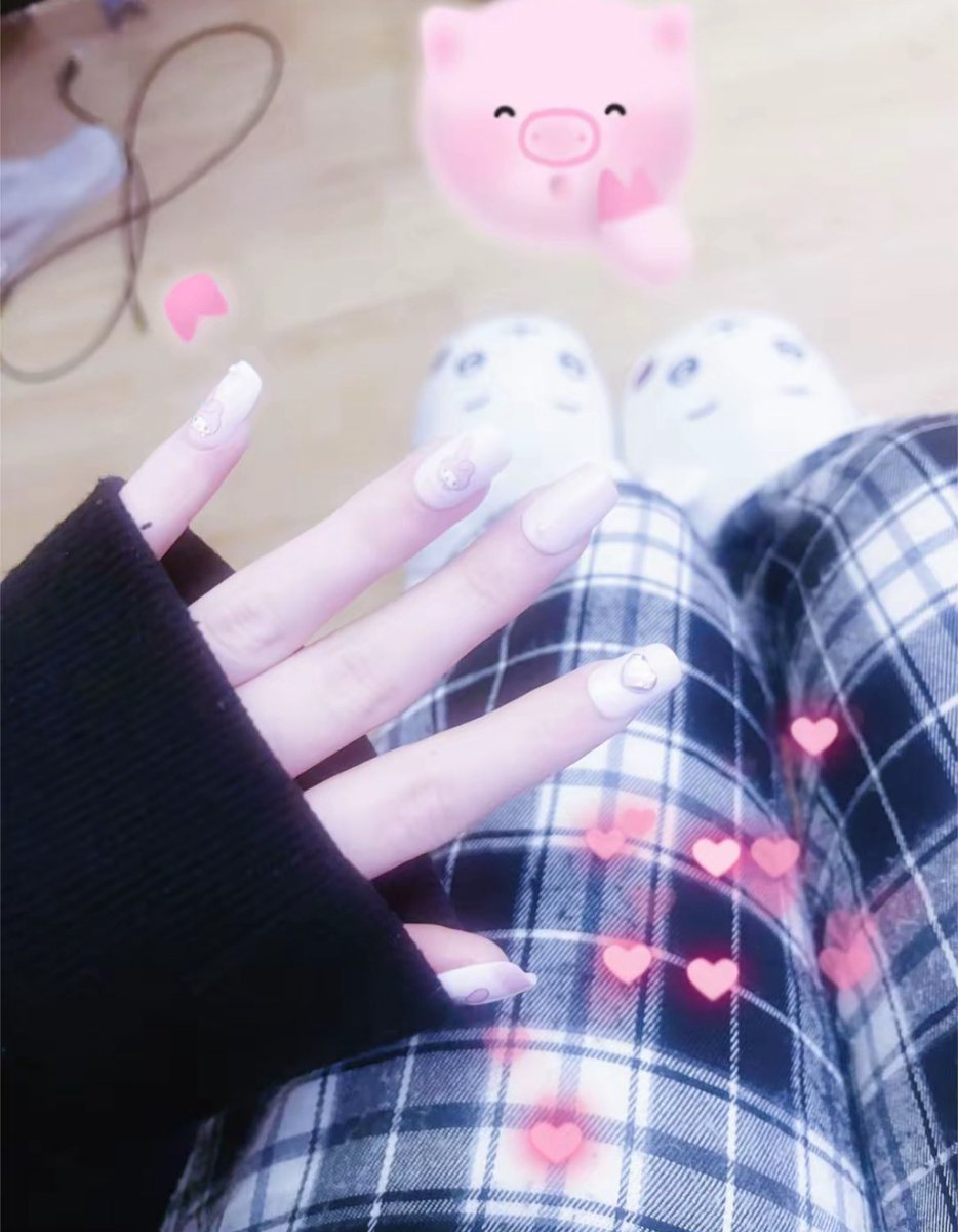 myane0's tweet photo. Old nail set from miniso https://t.co/4Y46cPJoFy