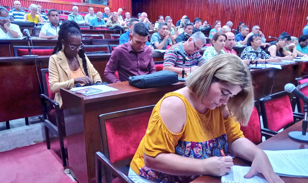FrankOsbel's tweet photo. En #SanctiSpíritusEnMarcha
Reunión extraordinaria del Consejo Provincial.
👌 Resultados del Proceso de caracterización de hogares, criterios de elegibilidad, exclusión y egresos aprobados.
@AlexisLorente74
@DeivyPrezMartn1 @MTSS_CUBA 🇨🇺 https://t.co/6o2c43Larb