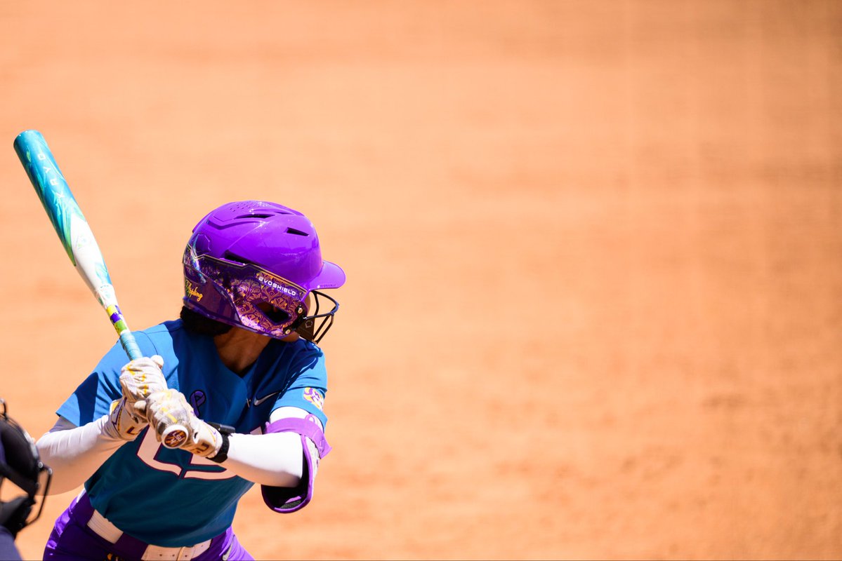 ApplingGradie's tweet photo. Thank you LSU softball, coaches, teammates, and staff for the support throughout this year. I am forever grateful for the memories, relationships, and experiences. I have decided to enter the portal with 3 years of eligibility left. 
#transferportal @SoftballPortal https://t.co/z6GtsuudGD