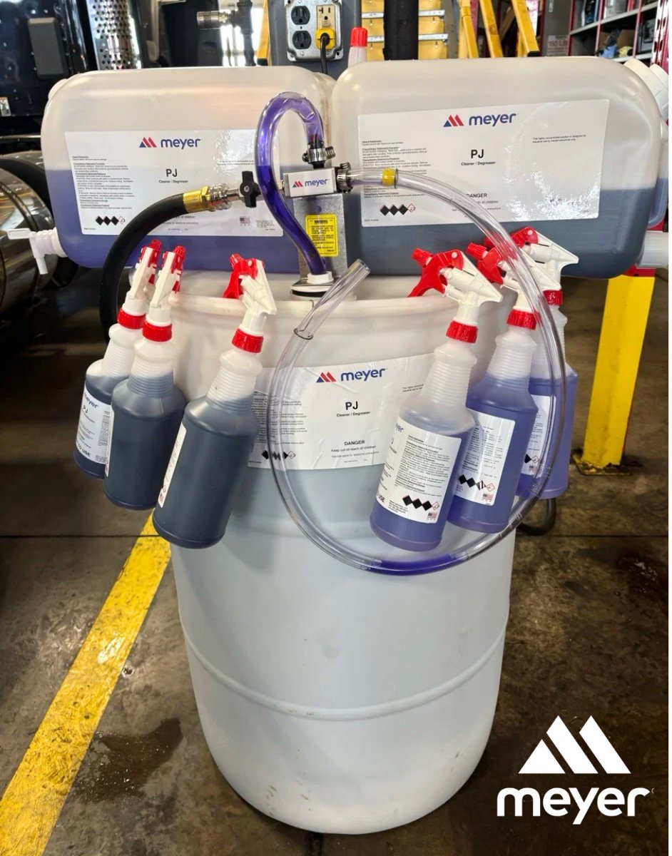 MeyerLaboratory's tweet photo. We are thrilled to welcome CIT Trucking in Peru Illinois to the Meyer family!

Do you want a chemical station that looks as good as this? Let's connect!
https://t.co/SeOd1AEm6Q https://t.co/NeRRQDiTUg