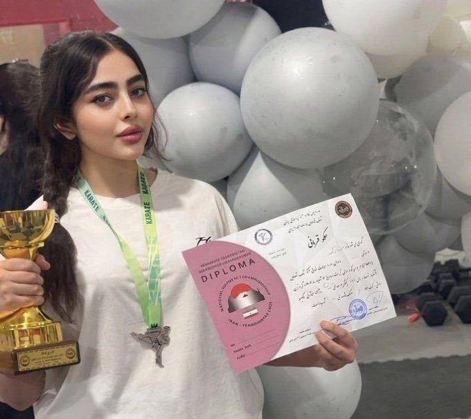 _A_khalifa's tweet photo. DO NOT FORGET THIS!

Mahna Dokushkani,
an 18-year-old Iranian girl
was shot dead by the IRGC
forces during the protests! https://t.co/v2unPWlPJJ