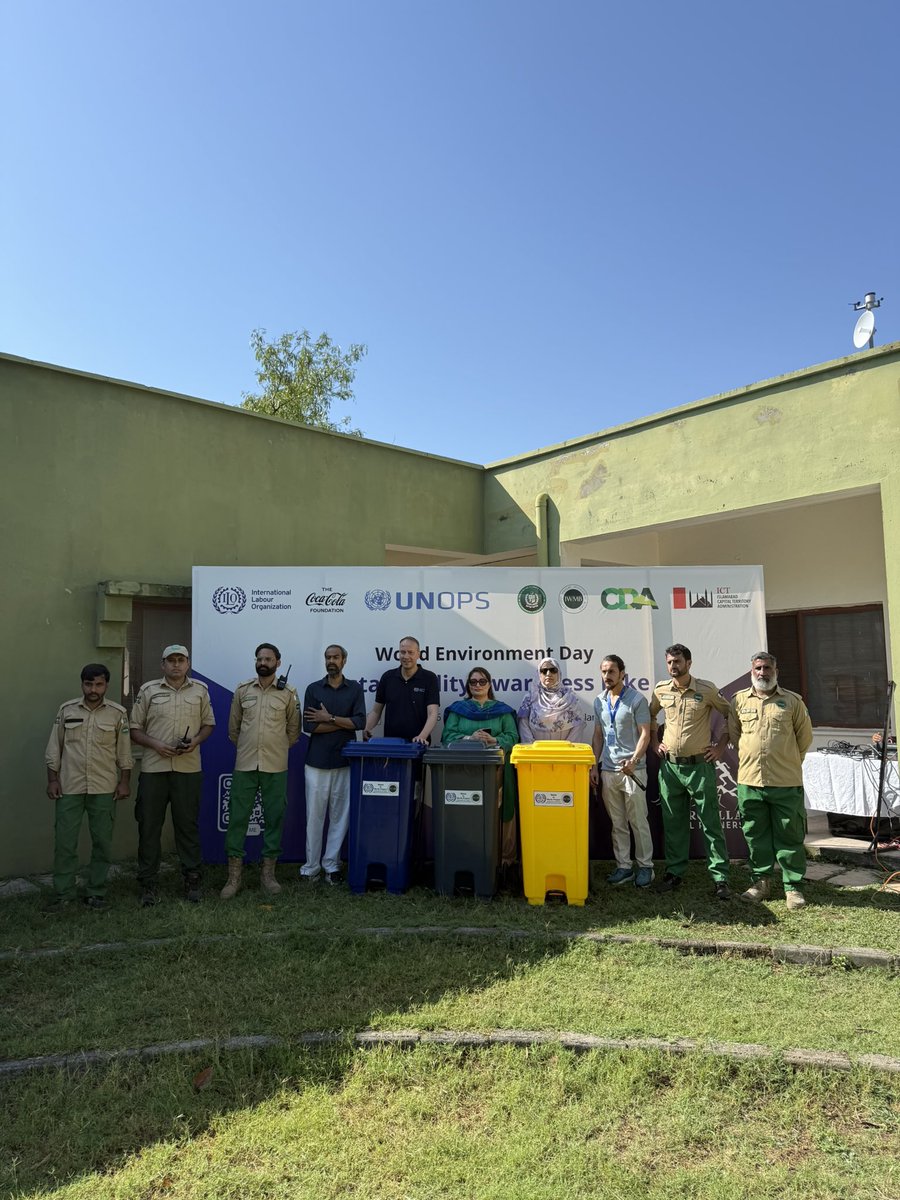 gtonstol's tweet photo. Pleased to join partners for an awareness hike in the Margalla Hills today to mark #WorldEnvironmentDay.

Plastic pollution affects our environment, communities and livelihoods. A green transition cannot be truly sustainable if it leaves workers behind.

Strengthening recycling systems must go hand in hand with improving the safety, inclusion and recognition of the workers who make them possible.