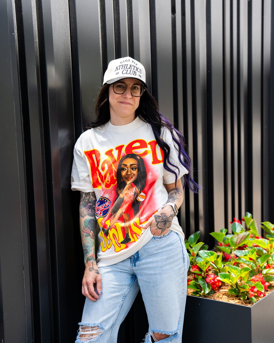 FeverTeamStore's tweet photo. Ultra comfort 🤝 Reppin' Raven 

Snag our Raven Johnson tee by Playa Society and rep #3 with pride 🔥
https://t.co/aAvgvevdc1 https://t.co/PNyCmAPTxk
