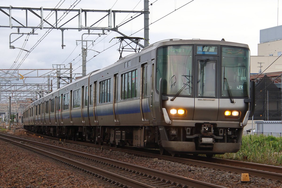 Capybara_Ko's tweet photo. 2026.6.5(金)
滋賀県高校総体に伴う臨時列車
臨電9906M(京支臨5481・臨5482)
223系2500番台RS56編成+RS54編成
まさか彦根で阪和線カラーが見れる日が来るとは…
 #223系  #臨時列車  #高体連 https://t.co/yiQInsWFiR