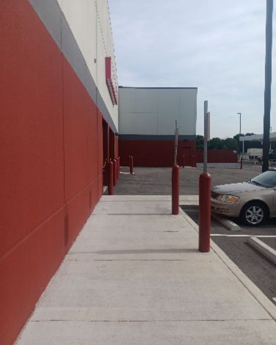 MokenaLotClean's tweet photo. Consistency creates results. Let us bring some consistency to your properties, call today: 815-245-4175
#curbappeal #parkinglotmaintenance #walkwaymaintenance #sidewalksweeping #propertyupkeep #groundsmaintenance #propertymanagementservices #littercleanup #portering #outdoormaintenance