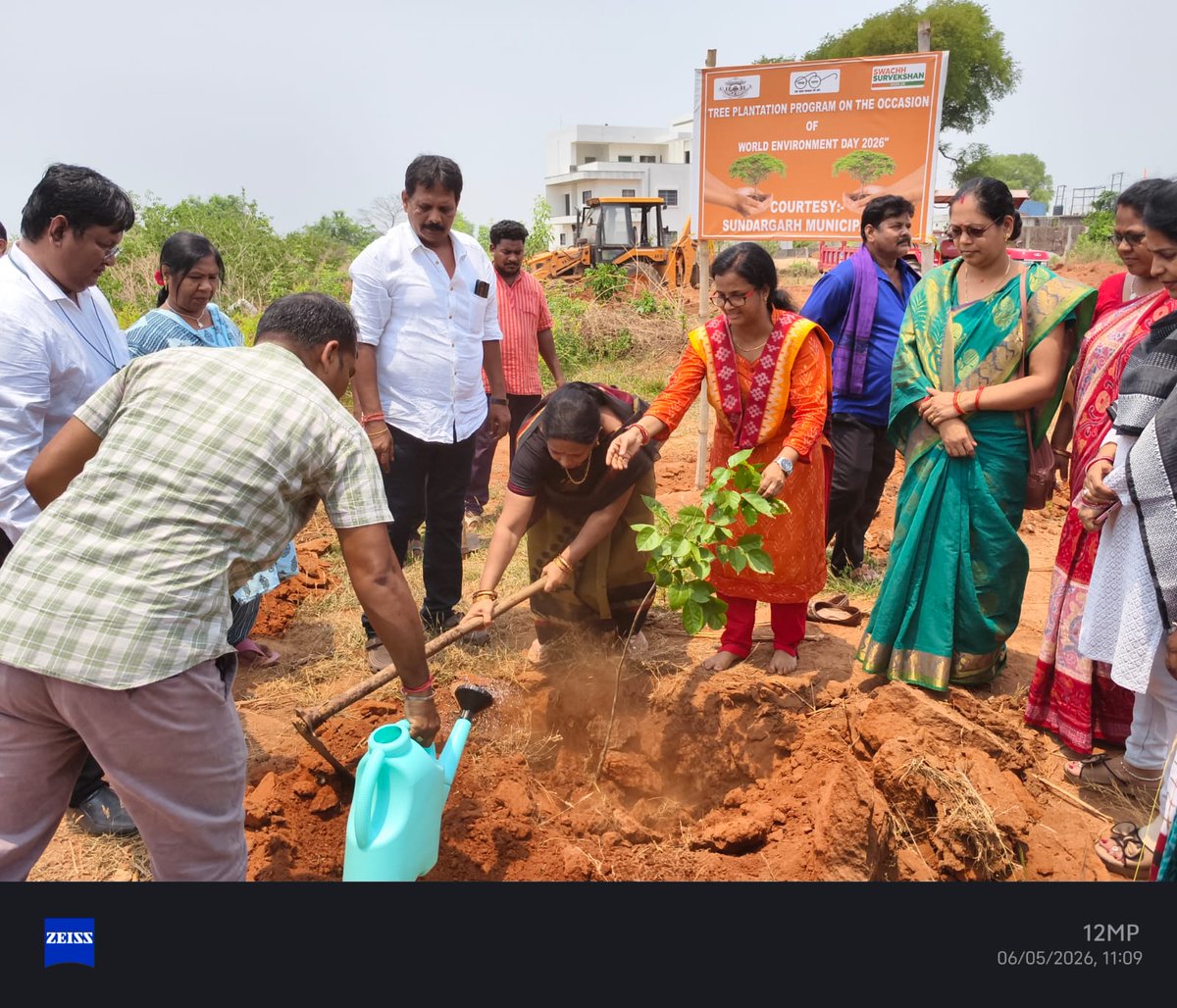 SngMunicipality's tweet photo. On the occasion of World Environment Day, Sundargarh Municipality organized a plantation programme today to promote a greener, cleaner and healthier Sundargarh.
Let us plant today, protect tomorrow and work together for a sustainable future. 🌱🌍
#WED2026
#swachhBharat 
@moefcc https://t.co/z1DIWAGzMT