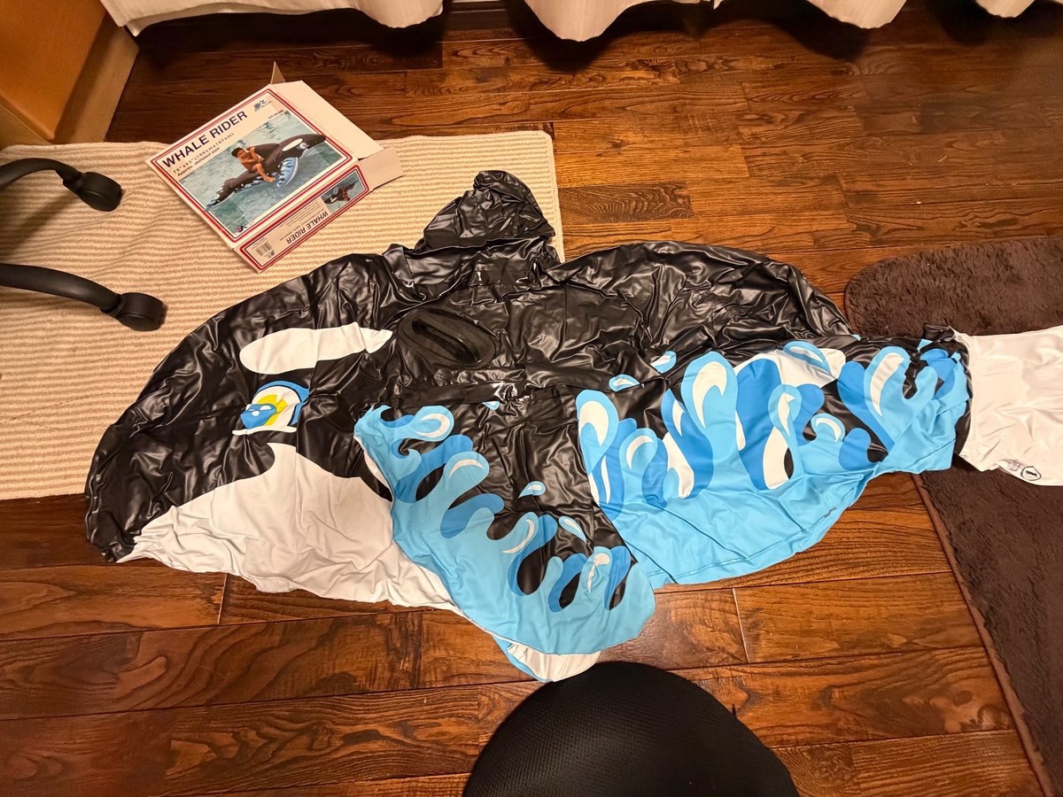 orcaloves78's tweet photo. 年代は分かりませんが80年代90年代頃のシャチフロートを買いました♪いつものシャチフロートと違って水しぶきの絵が描かれているので可愛いです☺️ https://t.co/EJBeEu8Y7T