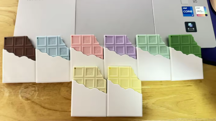 heartsmither's tweet photo. Batch popsicle ini akan bersamaan dengan batch Choco charm, dan ada varian warna biru muda dan ungu ya sekarang buat varian choco barnya  🍫 Untuk Love Choco masih samaa~ (--next) https://t.co/RjzvgLgu34
