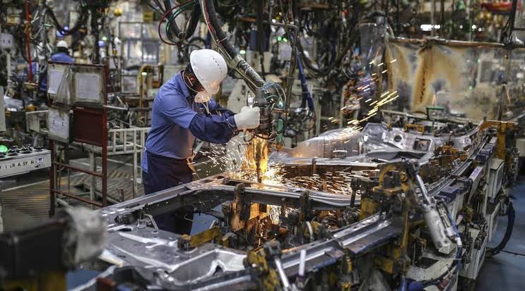 beatsinbrief's tweet photo. 🚨 India sets up 6 expert groups to identify 100 products for domestic manufacturing, aiming to cut import dependence and boost local production. https://t.co/DK4U0fgplF