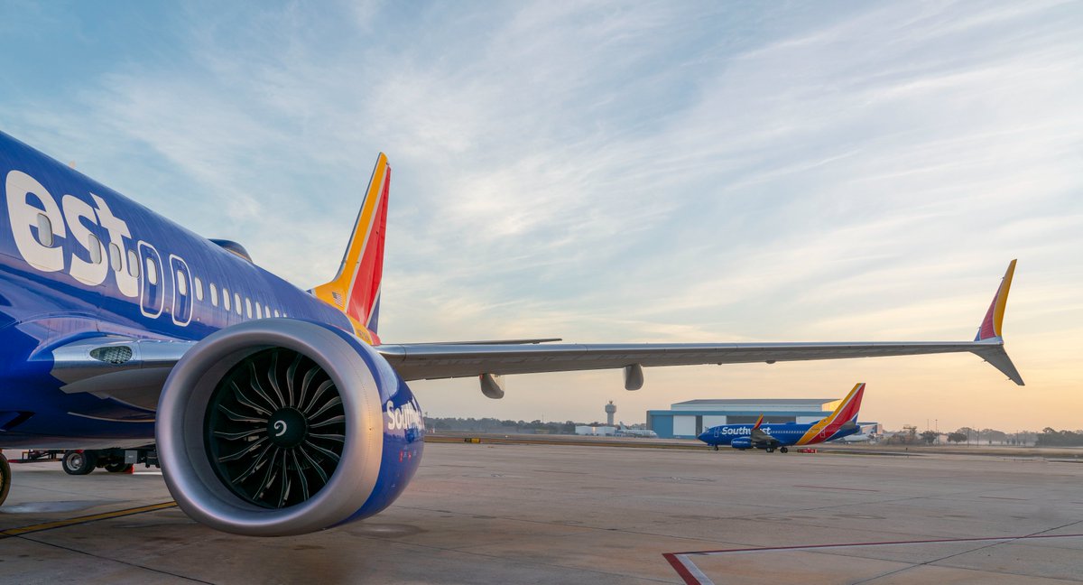 FlyTPA's tweet photo. NONSTOP FLIGHTS TO KNOXVILLE BEGIN TOMORROW! 😍 On June 6, our friends at @SouthwestAir will launch our first nonstop flights to @FlyKnoxville since 2007. This route will be available on select Saturdays through January 2027.

BOOK TODAY: https://t.co/wlOJTO1Lej https://t.co/1Kh0daJdz0