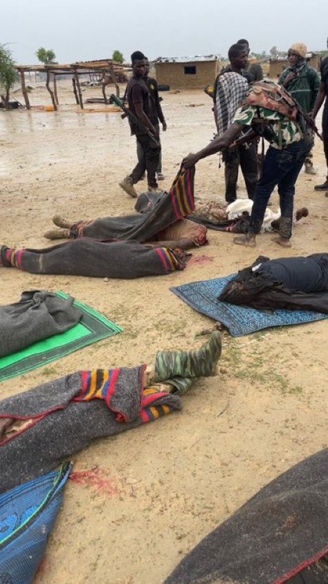 Row_Haastrup's tweet photo. Bandits attacked an Army camp, killed everyone and beheaded 8 soldiers, and you tell me Nigeria isn’t at war?
I feel broken and fed up 💔 

We have the most irresponsible president ever in the history of this country.

You continue to support this government & Tinubu, the blood of these ones are on your hands.
