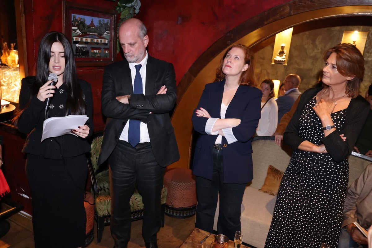 SetroukDavid's tweet photo. Signature Lancement Collection « ALERTE ! » @BuddhaBarParis @EdLObservatoire @LabRepublique @jmblanquer @steffyalxnd #BéatriceBrugère @nsonnac #PierreGattaz @jwaintraub @BenjaminMorel63 @ThierryCabannes https://t.co/74ywxJWims