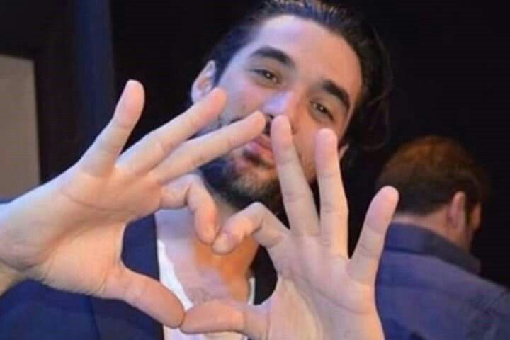 fusensetion's tweet photo. en tt cas perso mon plus gros problème dans ma vie actuellement c'est de ne pas pouvoir me marier avec Florent Mothe https://t.co/isvIUiHozs