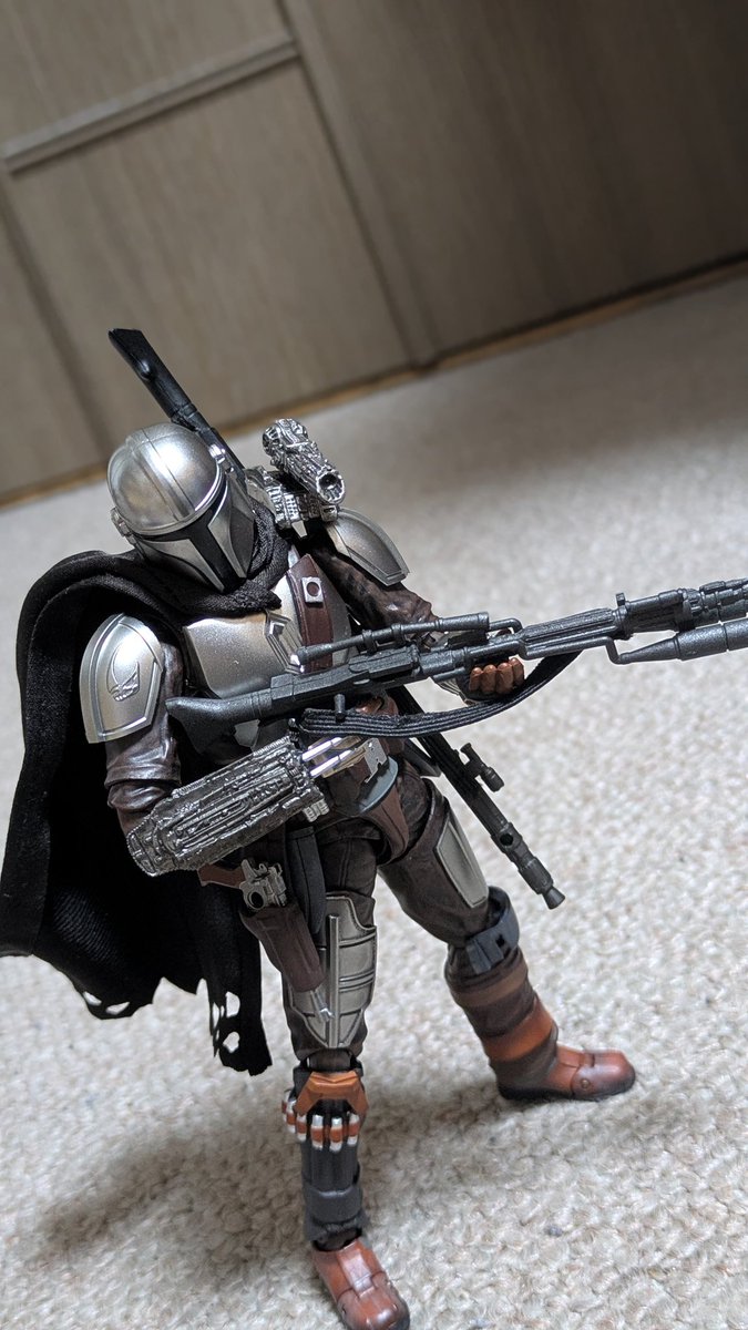 KZMISHR's tweet photo. 武器が増えると楽しい(笑)
#スターウォーズ
#マンダロリアン https://t.co/KEYUytAvmo