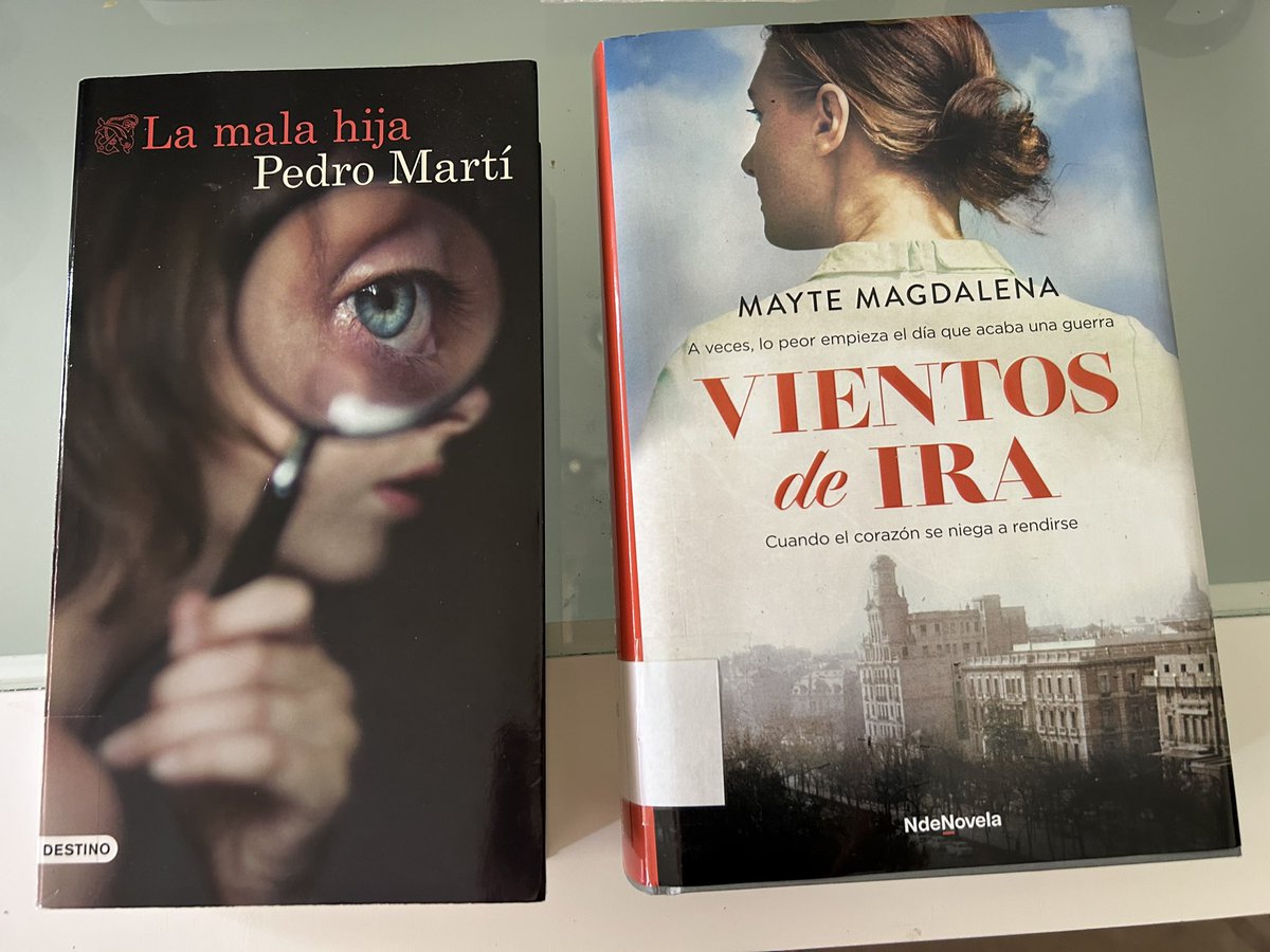 _AnaYague_'s tweet photo. Se me acumulan las lecturas !!!!!😱🤗🤗 https://t.co/vMBaFrlBxG
