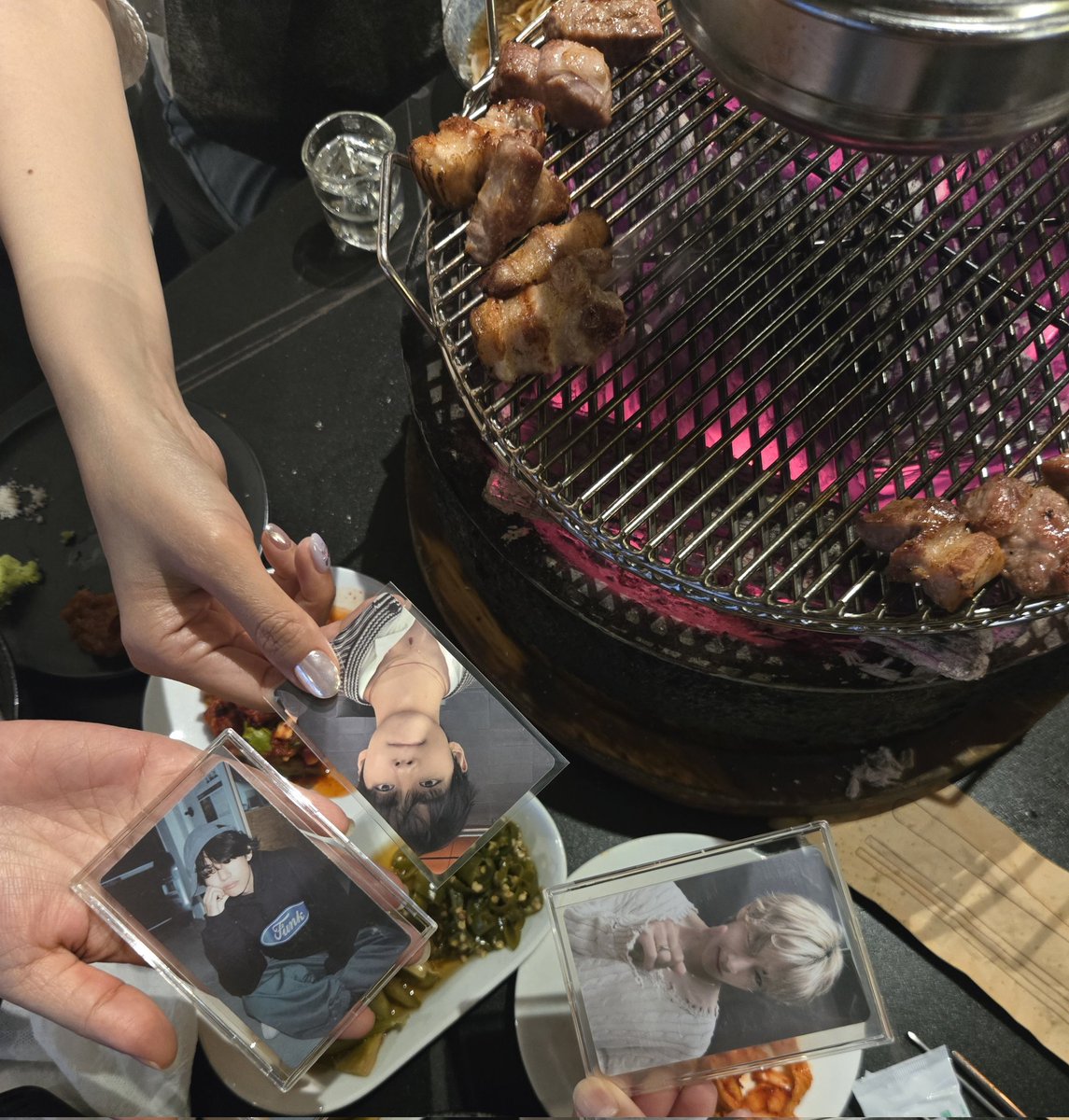 Vthv03's tweet photo. 남영돈 2시간 넘게 웨이팅하고 다녀왔어 맛잘알 태형이덕분에 맛나게 먹고옴 https://t.co/G34B56yuZW