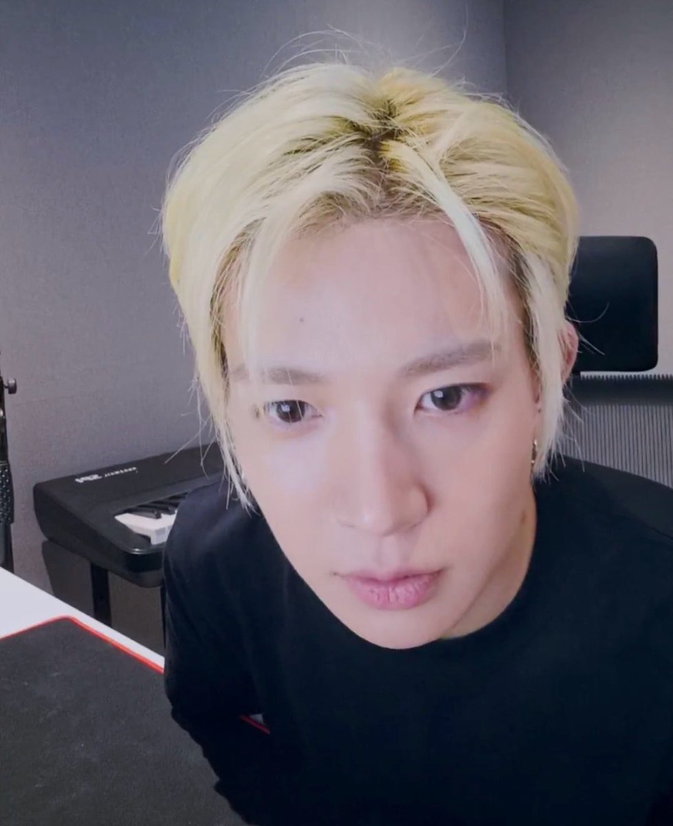 squisheart's tweet photo. his eyes🥺🥺🥺🥺🥺🥺 https://t.co/hkhlhJRduN